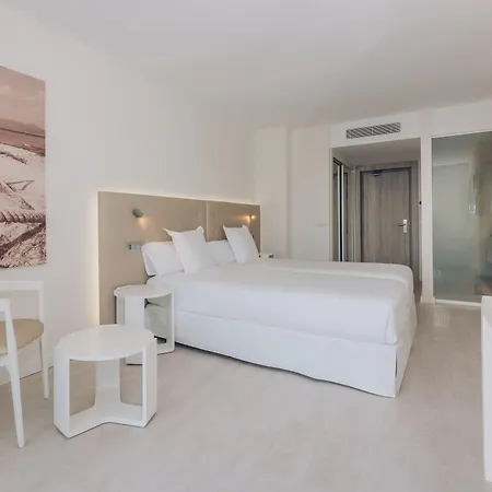 Hotel Iberostar Waves - Adults Only